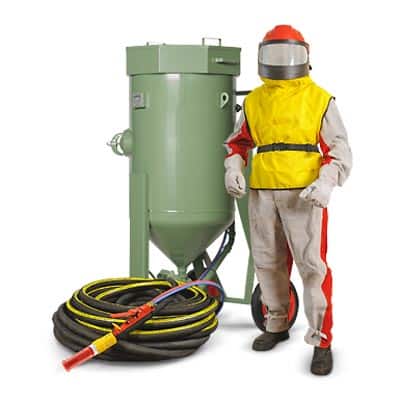 کمپرسور در سندبلاست؛ قلب تپنده‌ی تمیزکاری صنعتی